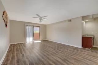 Photo #6: 2452722 Listing 