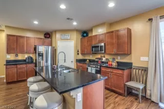 Photo #1: 2452741 Listing 