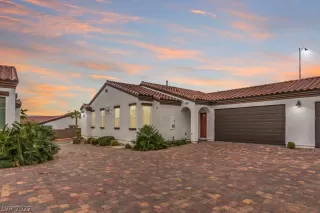 Photo #2: 2452741 Listing 