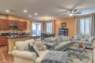 Photo #3: 2452741 Listing 