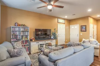 Photo #4: 2452741 Listing 