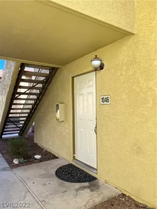 Photo #3: 2452771 Listing