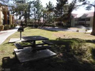 Photo #4: 2452774 Listing 