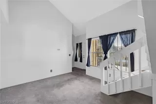 Photo #5: 2452784 Listing 