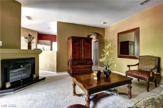 Photo #4: 2452816 Listing