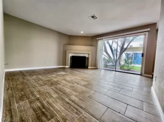 Photo #6: 2452834 Listing 