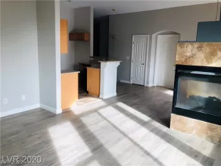 Photo #3: 2452840 Listing 