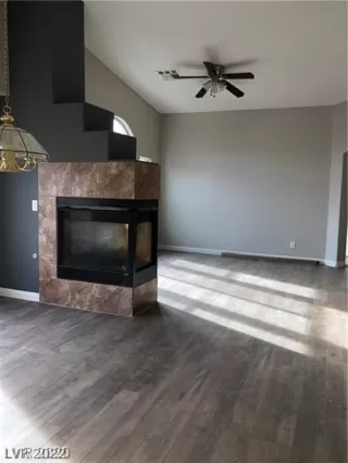 Photo #4: 2452840 Listing 