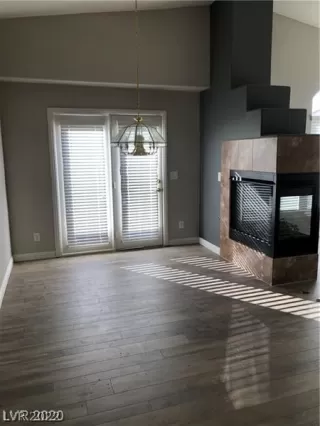 Photo #5: 2452840 Listing 