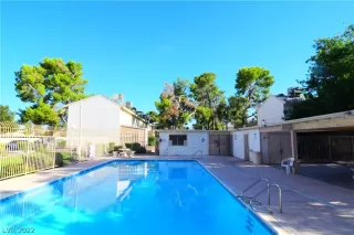 Photo #4: 2452844 Listing 