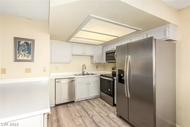 MLS: 2452856 Condo For Sale