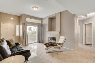 Photo #5: 2452870 Listing