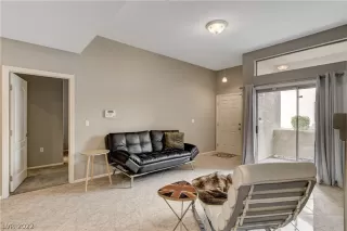 Photo #6: 2452870 Listing