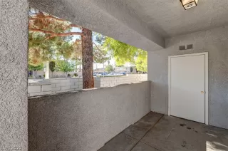 Photo #3: 2452883 Listing