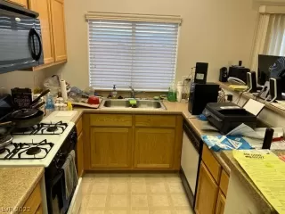 Photo #4: 2452890 Listing