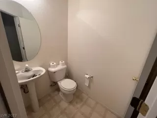 Photo #6: 2452890 Listing