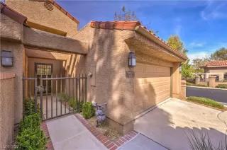 Photo #2: 2452927 Listing