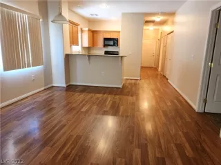 Photo #2: 2453019 Listing 