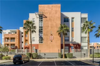 Photo #1: 2453032 Listing 