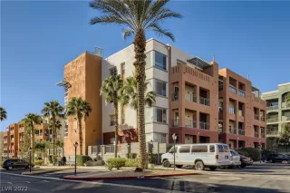 Photo #2: 2453032 Listing 