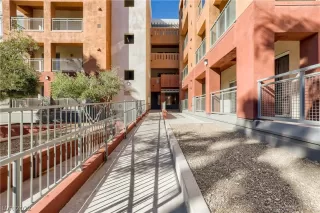 Photo #3: 2453032 Listing 