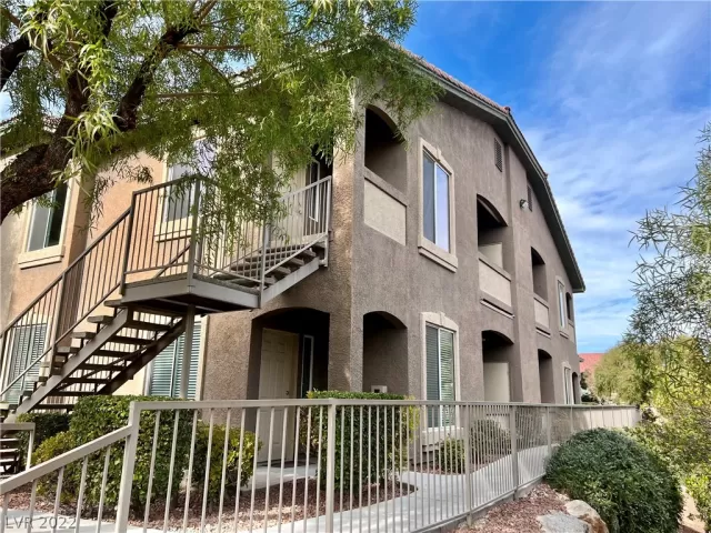 MLS: 2453044 Condo For Sale