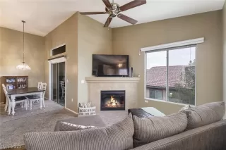 Photo #4: 2453044 Listing