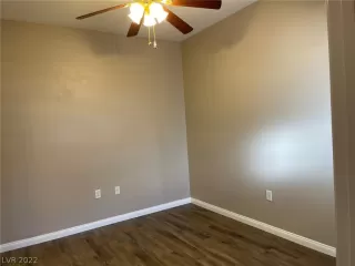 Photo #5: 2453049 Listing 