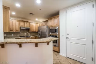 Photo #6: 2453090 Listing 