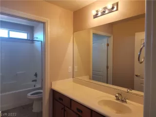 Photo #5: 2453113 Listing 