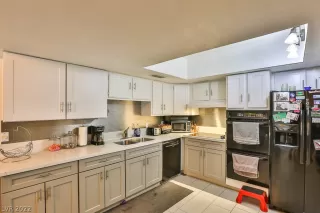 Photo #1: 2453126 Listing