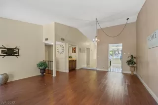 Photo #6: 2453188 Listing