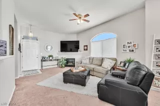 Photo #2: 2453200 Listing 