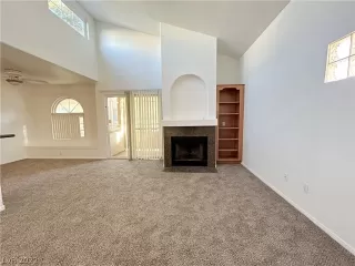 Photo #5: 2453222 Listing