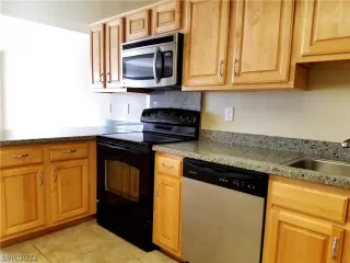 Photo #6: 2453230 Listing 