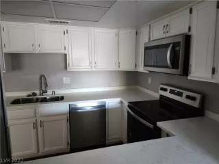 Photo #1: 2453323 Listing 