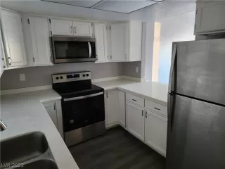 Photo #2: 2453323 Listing 