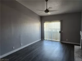 Photo #5: 2453323 Listing 