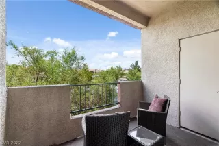 Photo #6: 2453358 Listing 