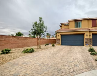 Photo #5: 2453360 Listing 