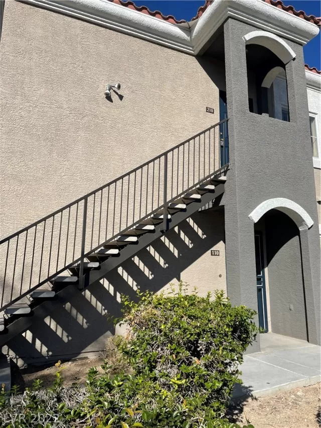 MLS: 2453371 Condo For Sale