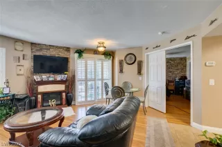 Photo #2: 2453376 Listing 