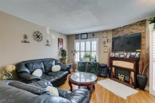 Photo #3: 2453376 Listing 