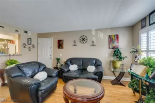 Photo #6: 2453376 Listing 