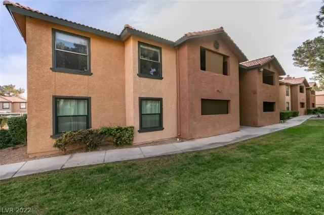 MLS: 2453387 Condo For Sale