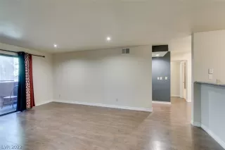 Photo #2: 2453387 Listing 