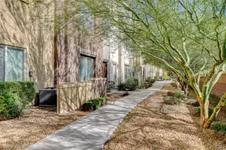 Photo #1: 2453411 Listing 