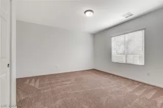 Photo #5: 2453411 Listing 