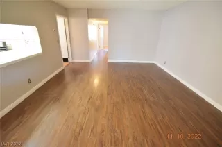 Photo #3: 2453417 Listing