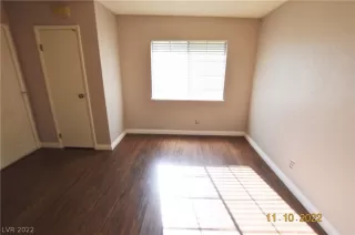 Photo #5: 2453417 Listing